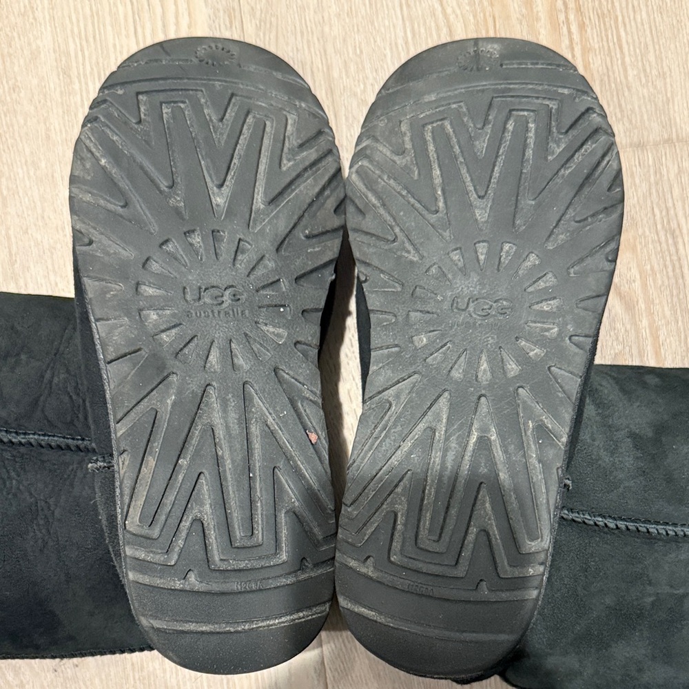Ugg Boots - image 3